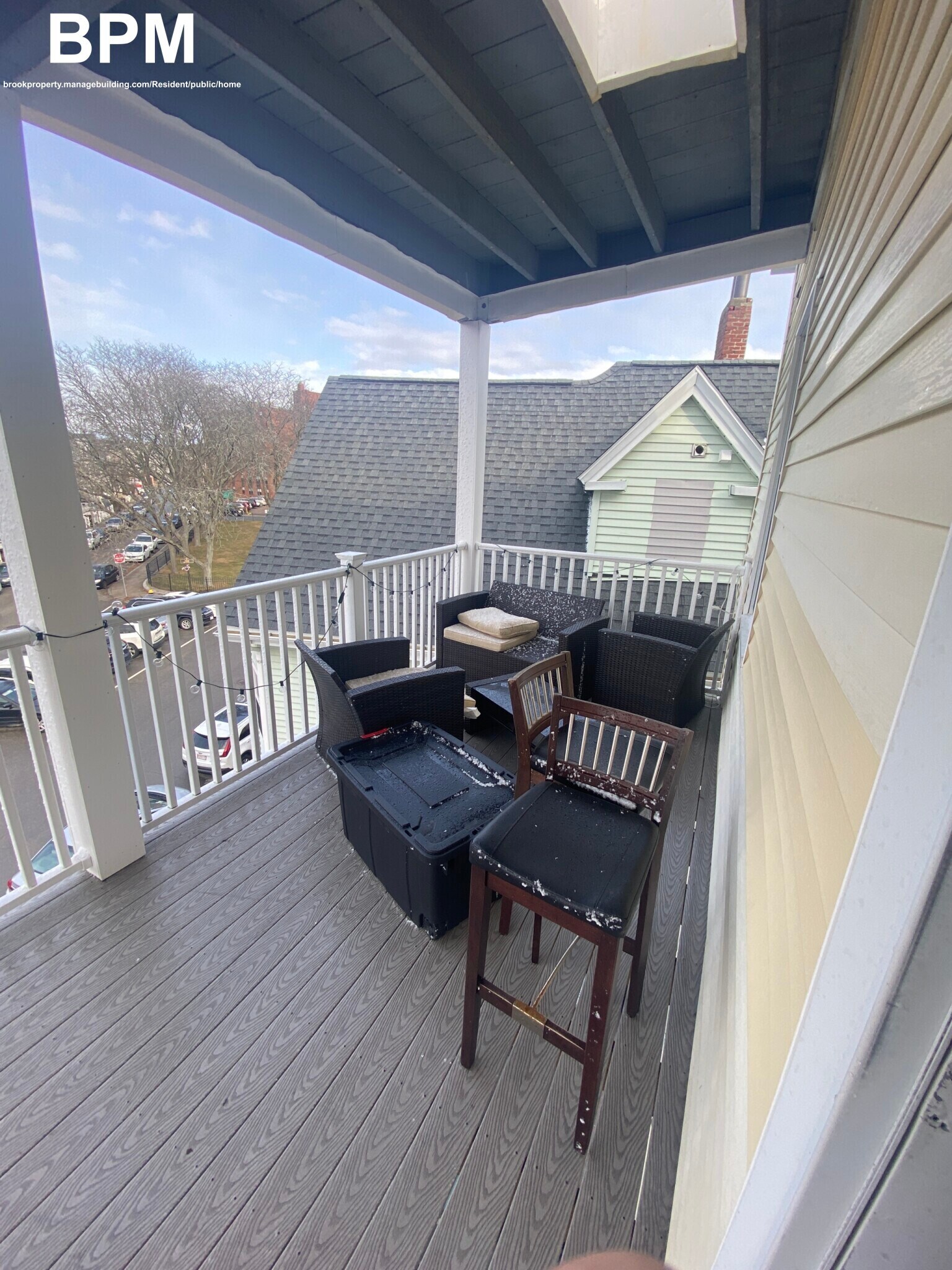 Building Photo - 28 Pond St