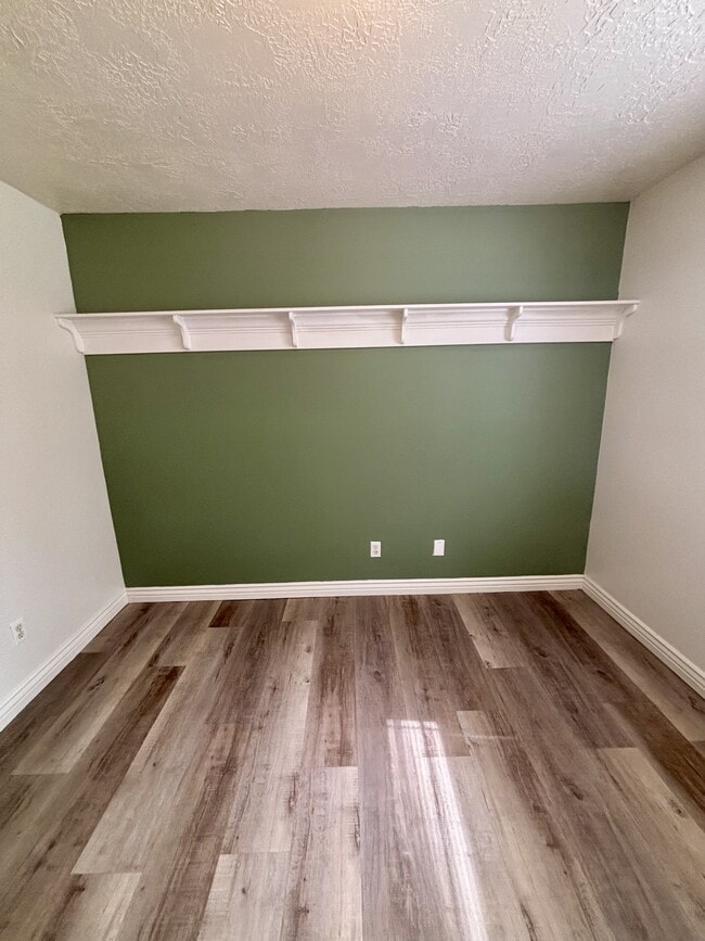 Building Photo - 215 S 1050 W