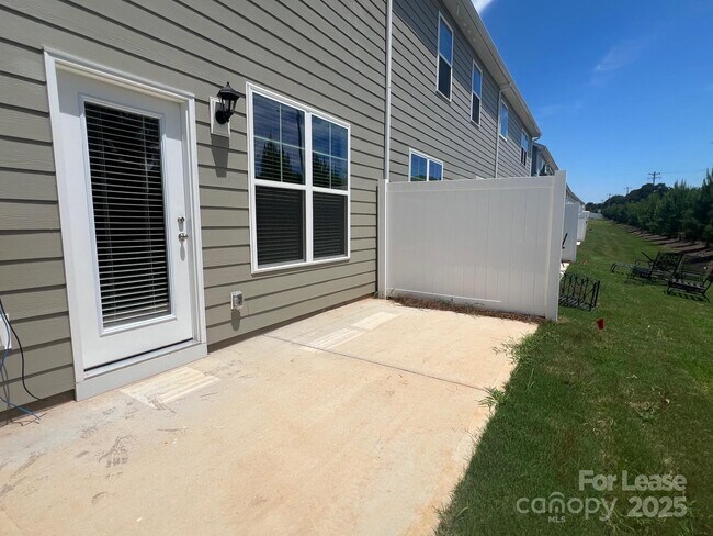 Building Photo - 4208 Steel Wy