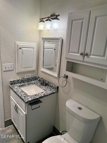 Building Photo - 707 El Pinal Pl