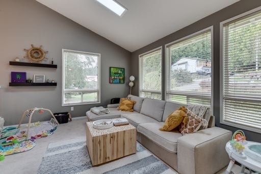 Building Photo - Charming Lynnwood/Bothell area Home For Rent with large 1/2 acre lot Available June!