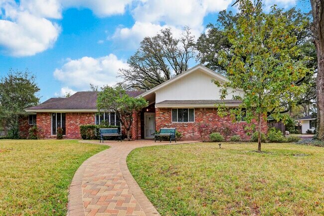 Primary Photo - 1103 River Glyn Dr