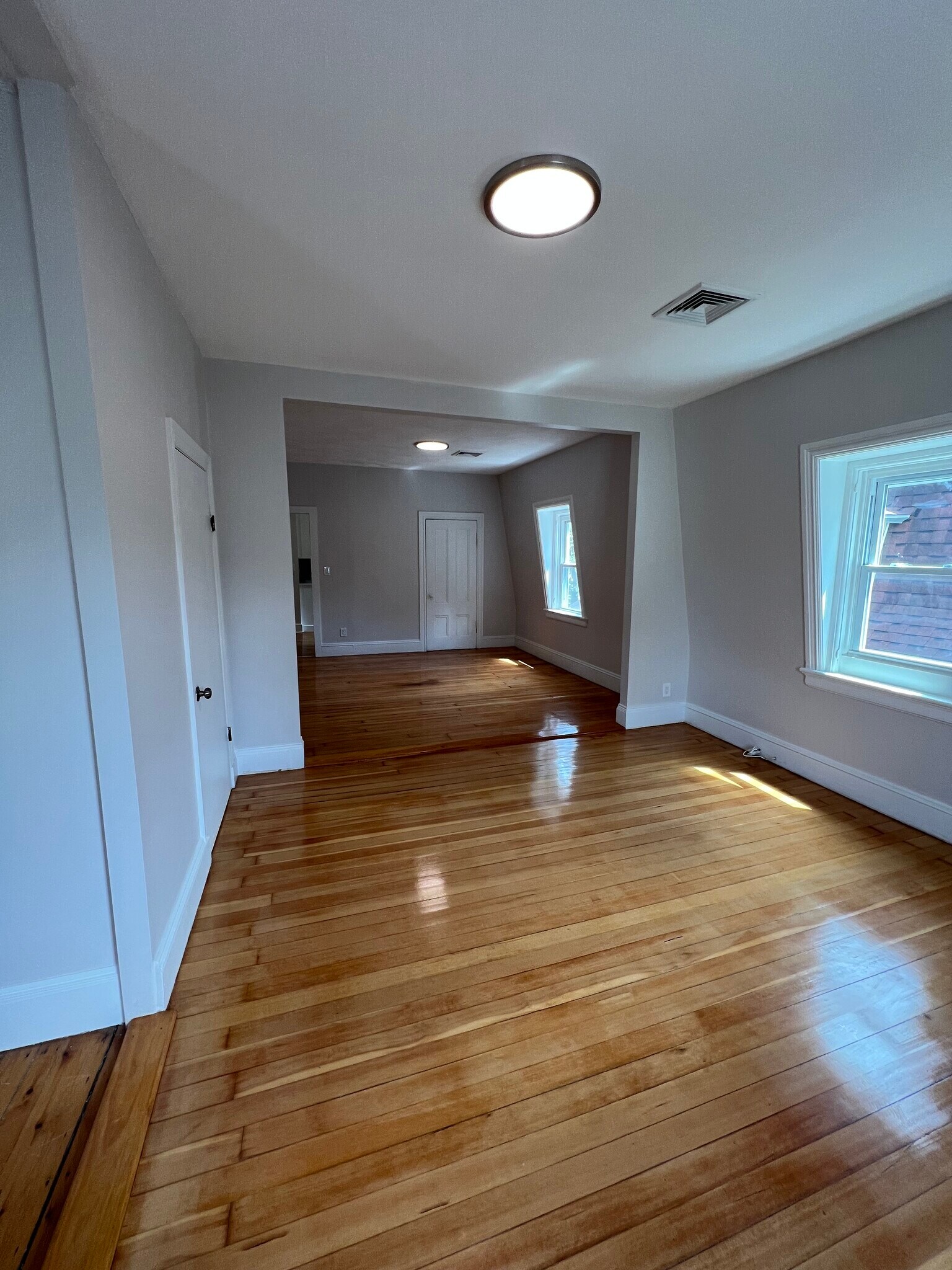 Building Photo - 108 Vinton St