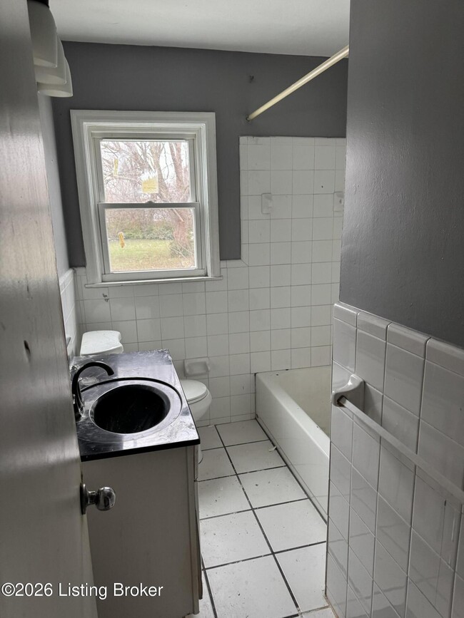 Building Photo - 4910 Ranchland Dr