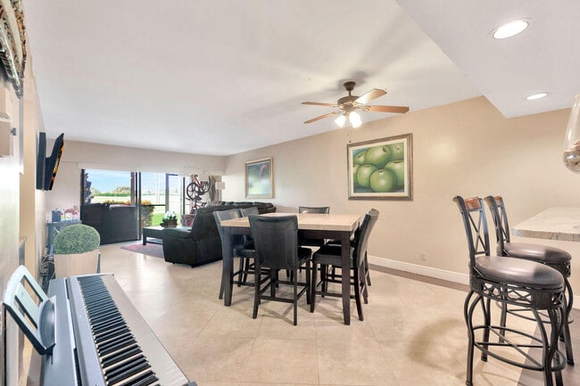Building Photo - 6662 Boca Del Mar Dr