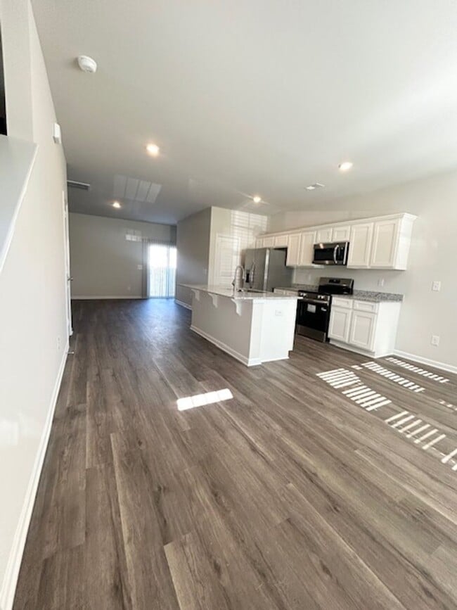 Building Photo - MODERN TOWNHOUSE LIVING IN HARBISON GROVE