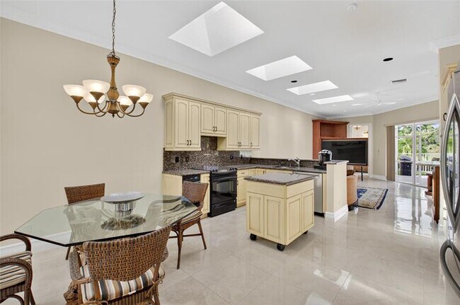 Building Photo - 5413 Ascot Bend Rd