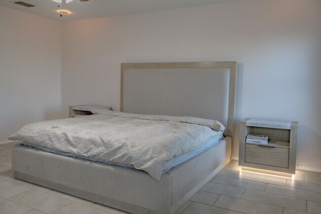 Building Photo - 4305 Alina Dr