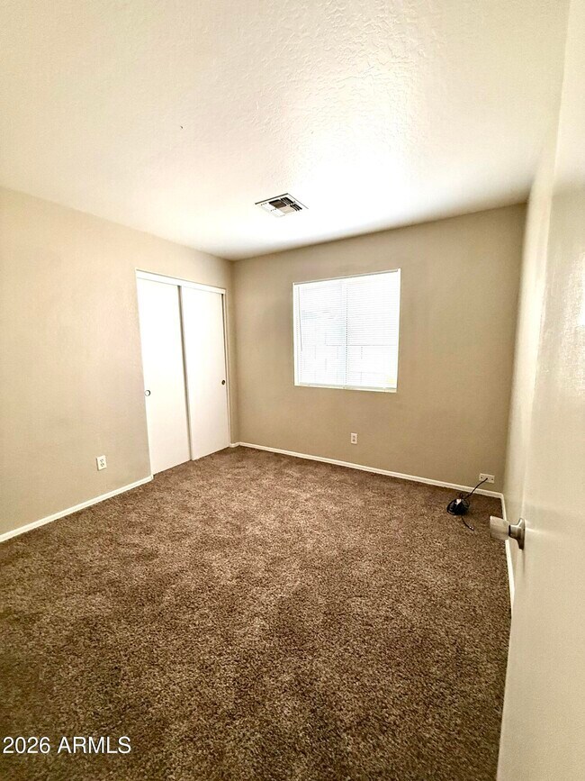 Building Photo - 1622 S 229th Ave
