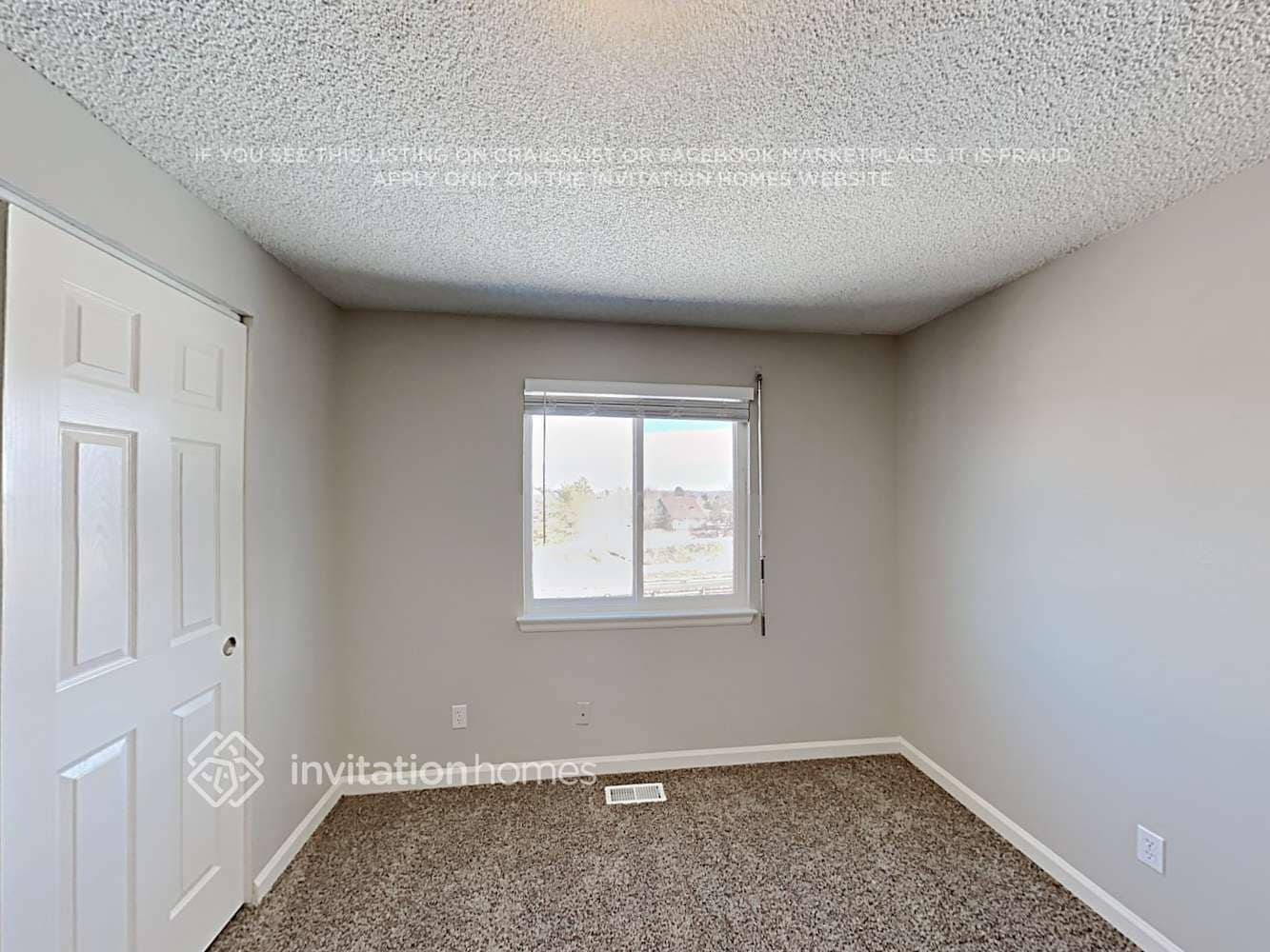 Building Photo - 5940 S Oak Way