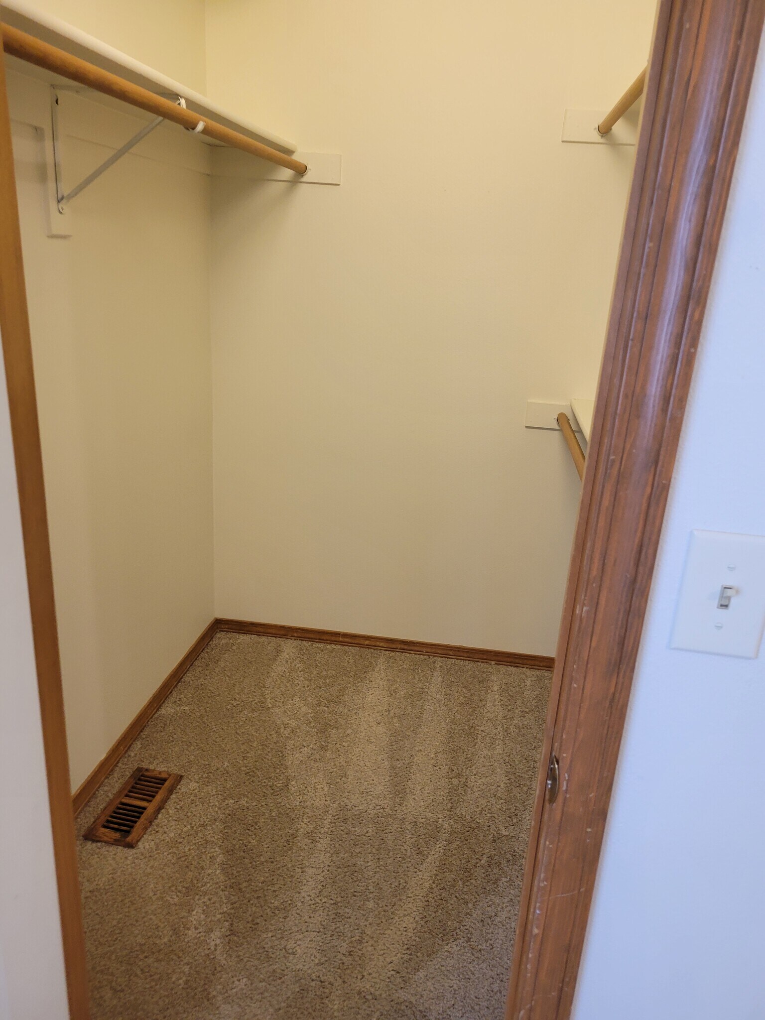 Building Photo - 5410 Balsam St