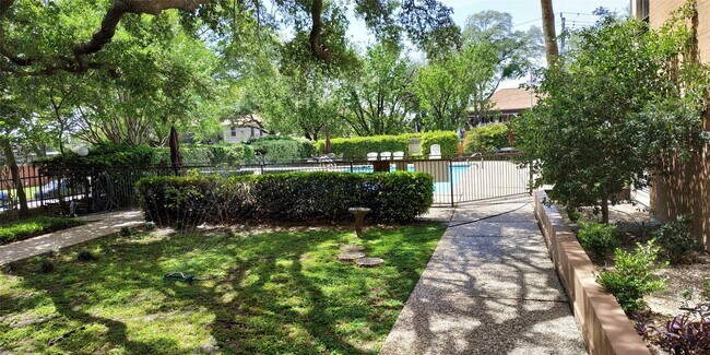 Building Photo - 7520 Hornwood Dr