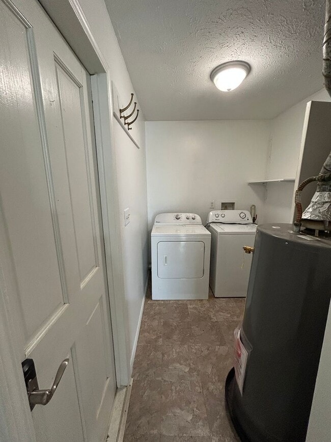 Building Photo - 4413 Chisholm Trail