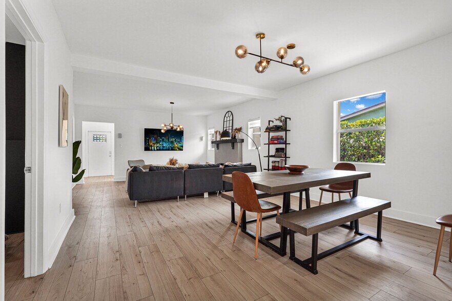 Building Photo - 37 NW 47th St