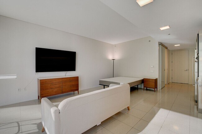 Building Photo - Stunning Strip Views from this Fully Furnished Studio Residence.