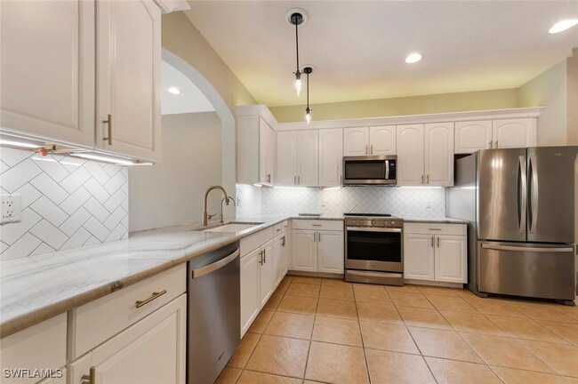 Building Photo - 9472 River Otter Dr