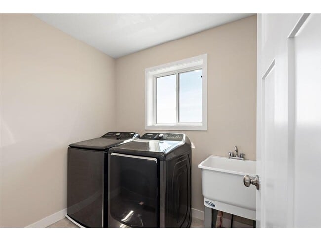 Building Photo - 11597 8th St NE