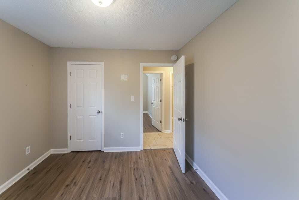Building Photo - 6942 Scofield Cove