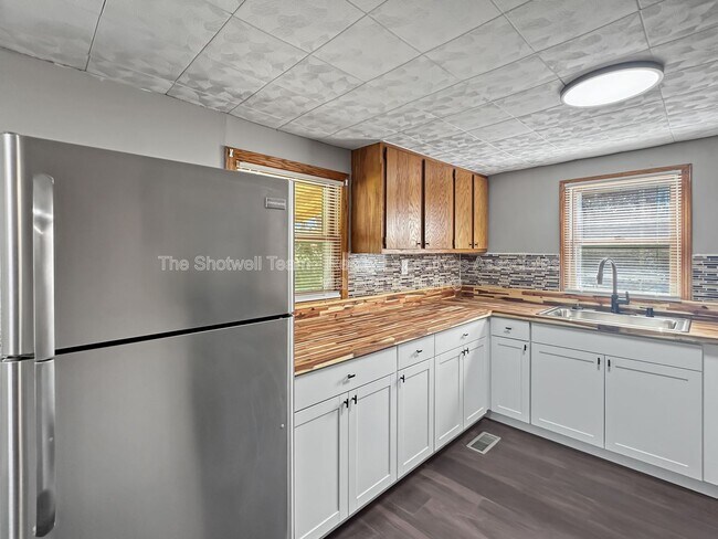 Building Photo - 2522 Dayton St