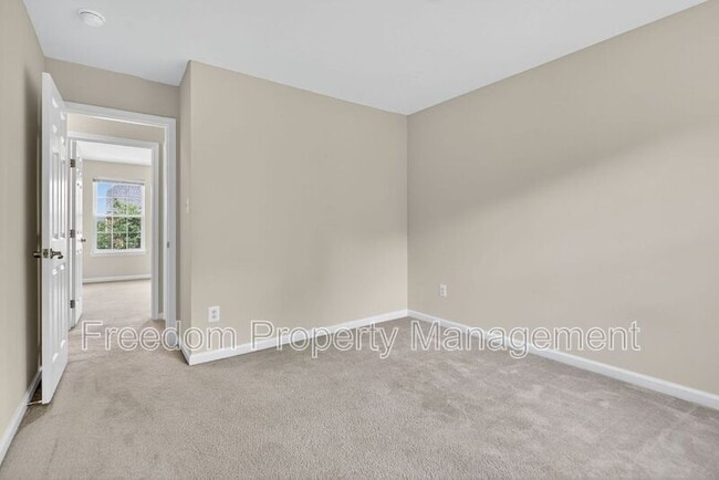 Building Photo - 7629 Hamelin Ln