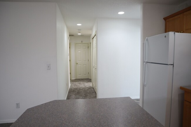 Building Photo - 7218 NE 65th Pl