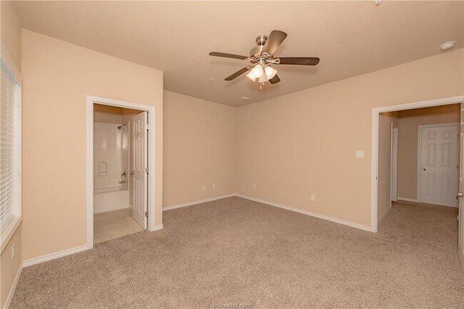 Building Photo - 307 Boyett St
