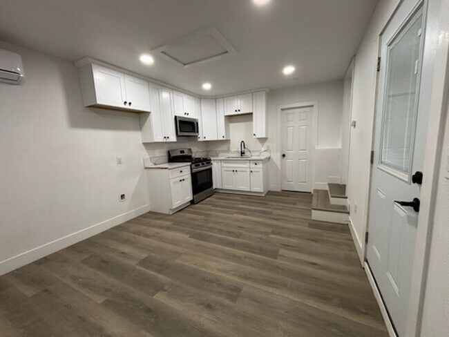 Building Photo - 3488 2nd St