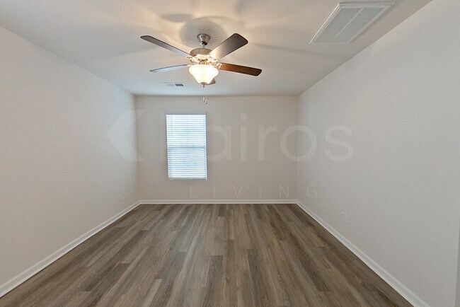 Building Photo - 108 Inez Ave