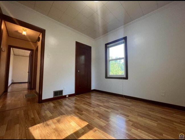 Building Photo - 3219 SW 8th Ave