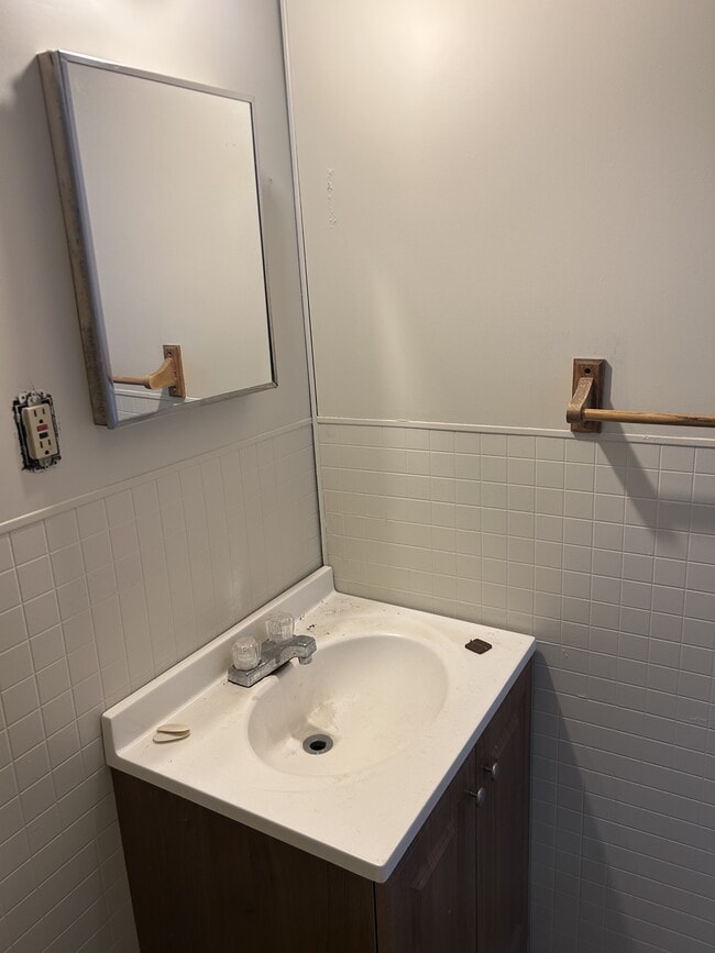 Building Photo - 138 S Francis Ave