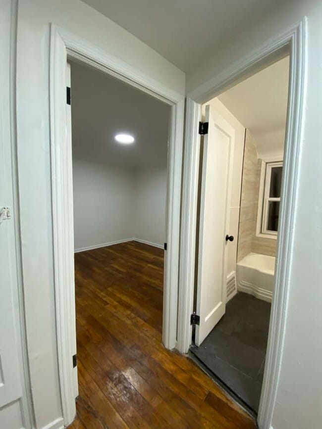 Building Photo - 1523 Babbitt Rd