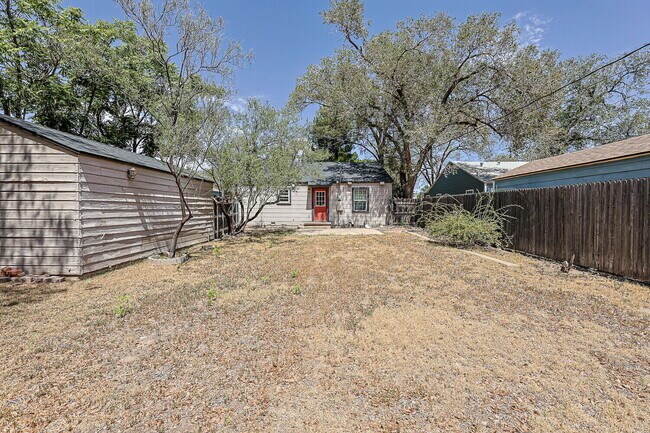 Building Photo - 2305 21st St