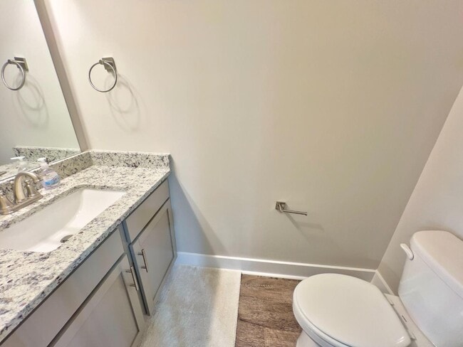 Building Photo - 3925 Overbrook Dr