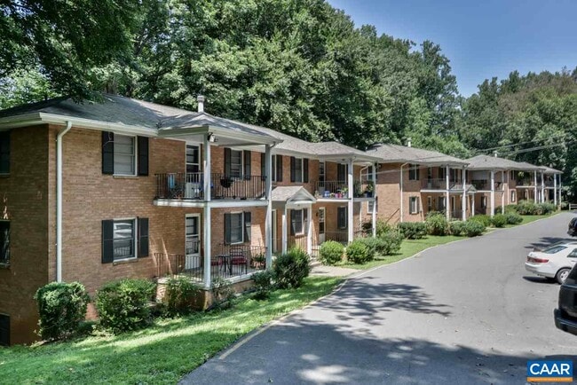 Primary Photo - 1227 Park St