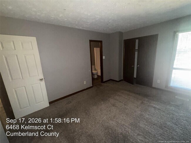 Building Photo - 6468 Kelmscot Ct