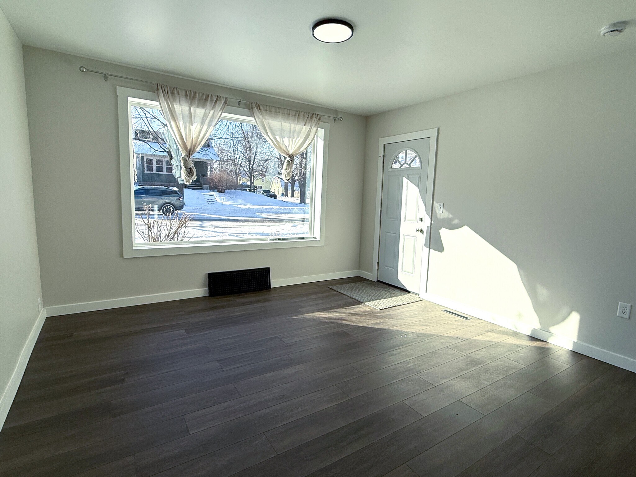 Building Photo - 427 Jefferson St