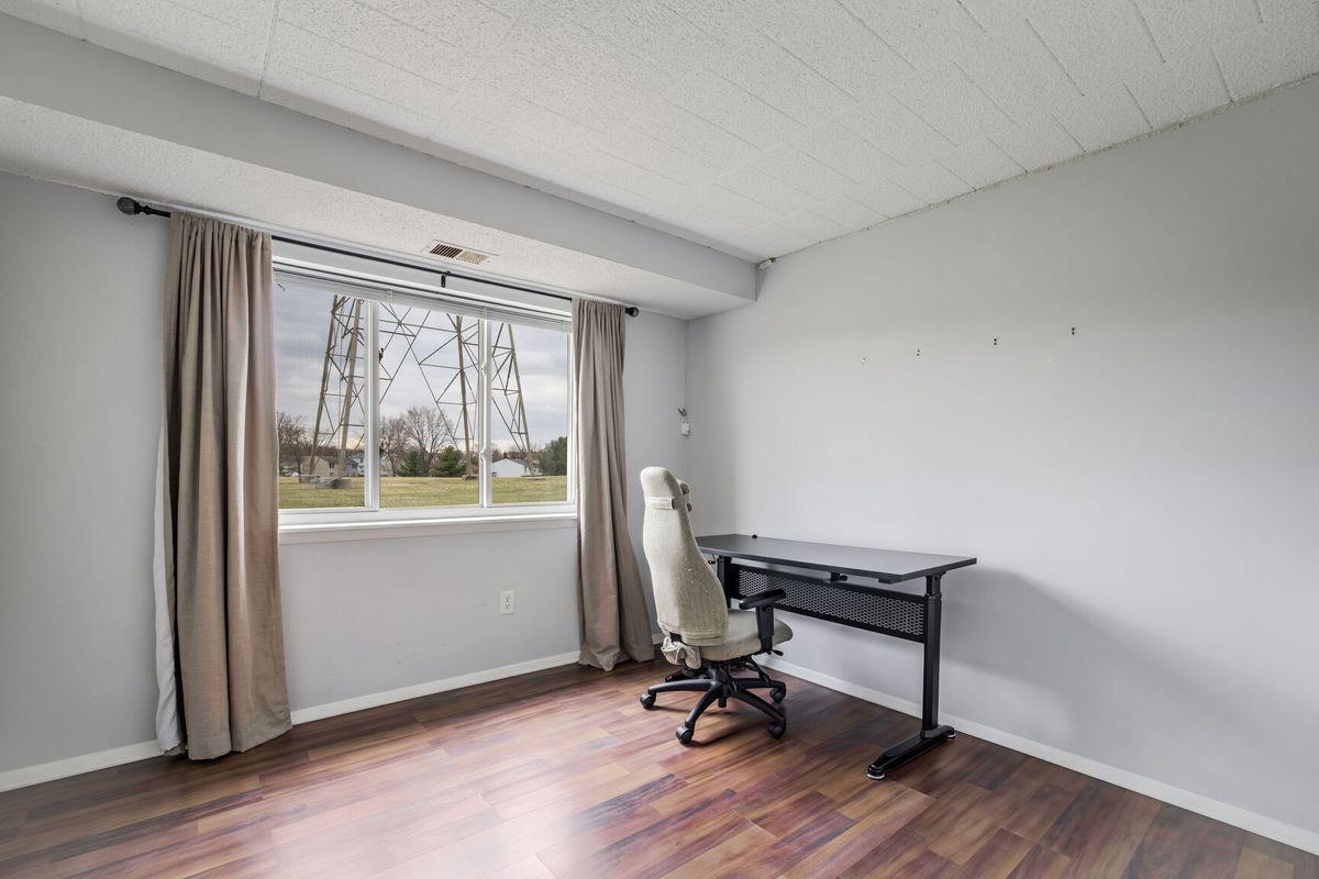 Building Photo - 997-C HEATHER RIDGE DR, 3C
