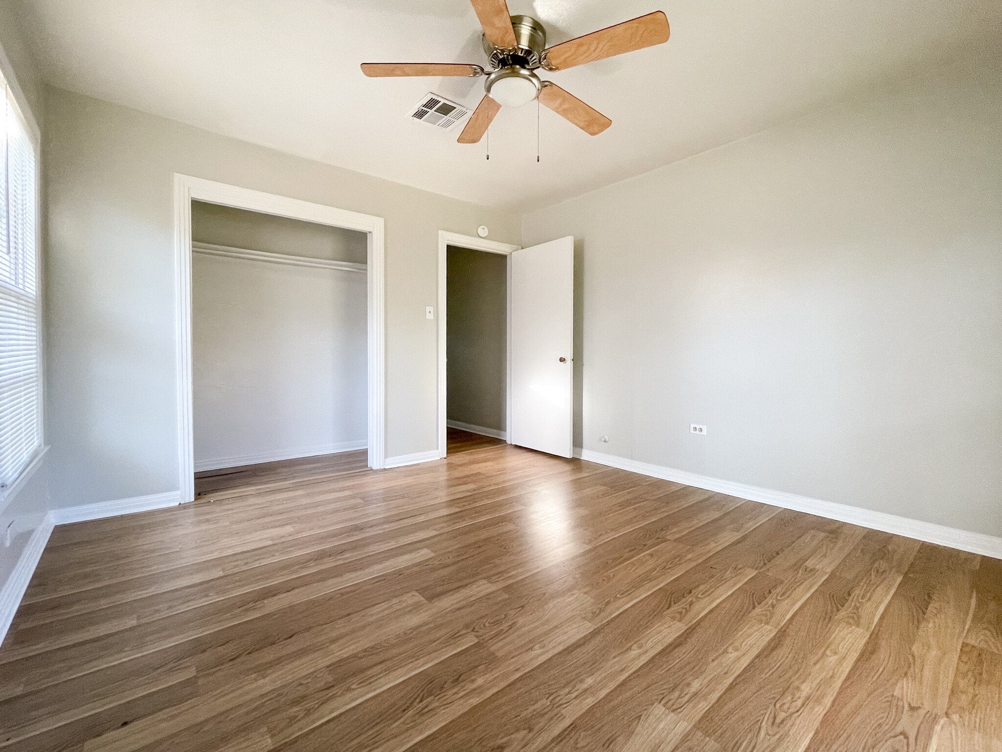 Building Photo - 3719 Parkwood St