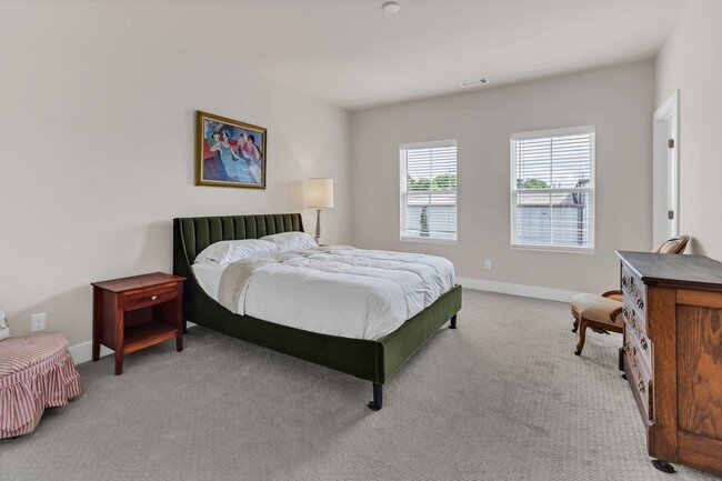 Building Photo - Modern 3 Bed, 3.5 Bath Townhome in The Nat...