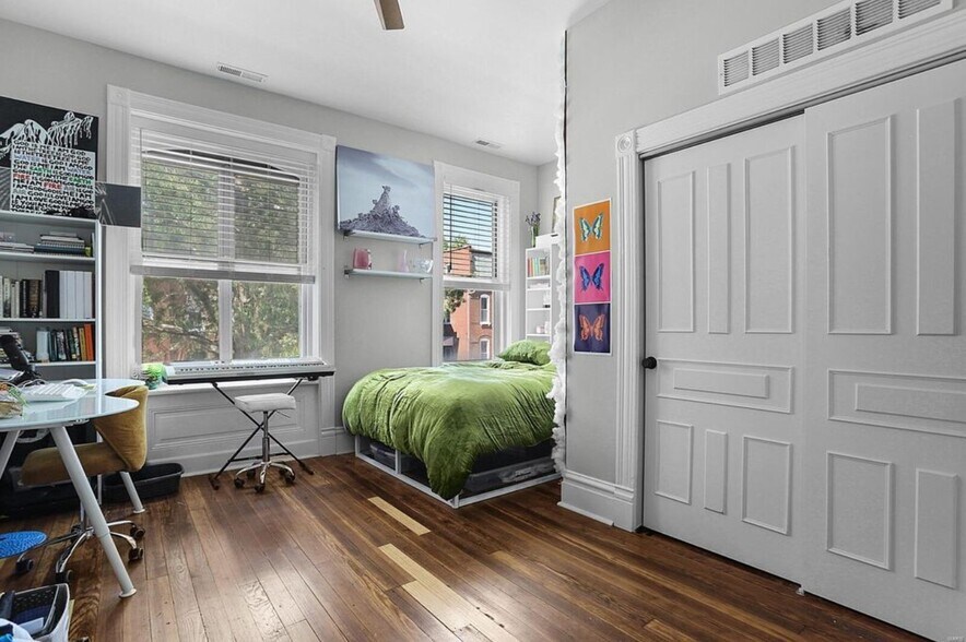 Building Photo - 3326 California Ave