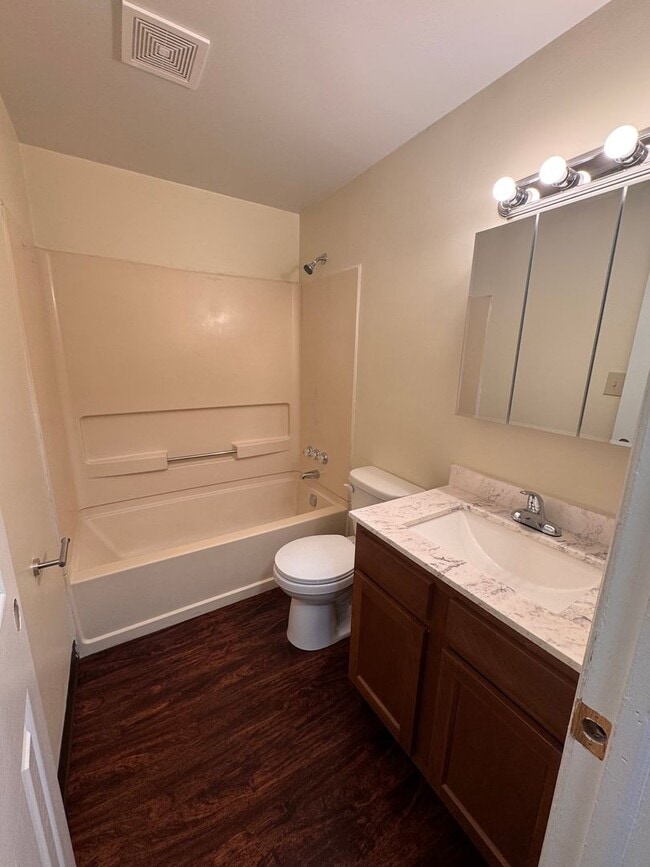 Building Photo - 127 N Roanoke Ave