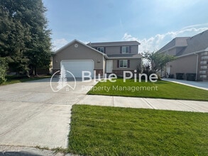Building Photo - 2729 Mary Dr