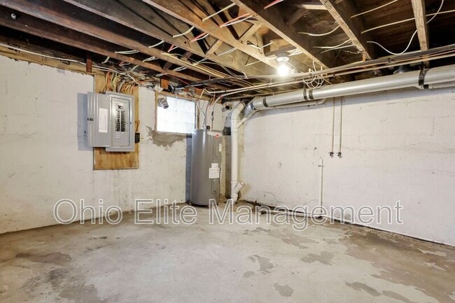 Building Photo - 295 E Woodrow Ave