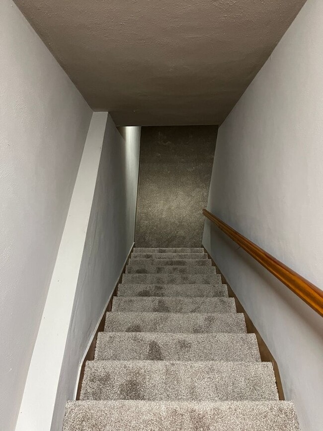 Building Photo - 2006 White St