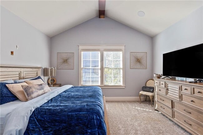 Building Photo - 2125 Cooper Lake Dr SE