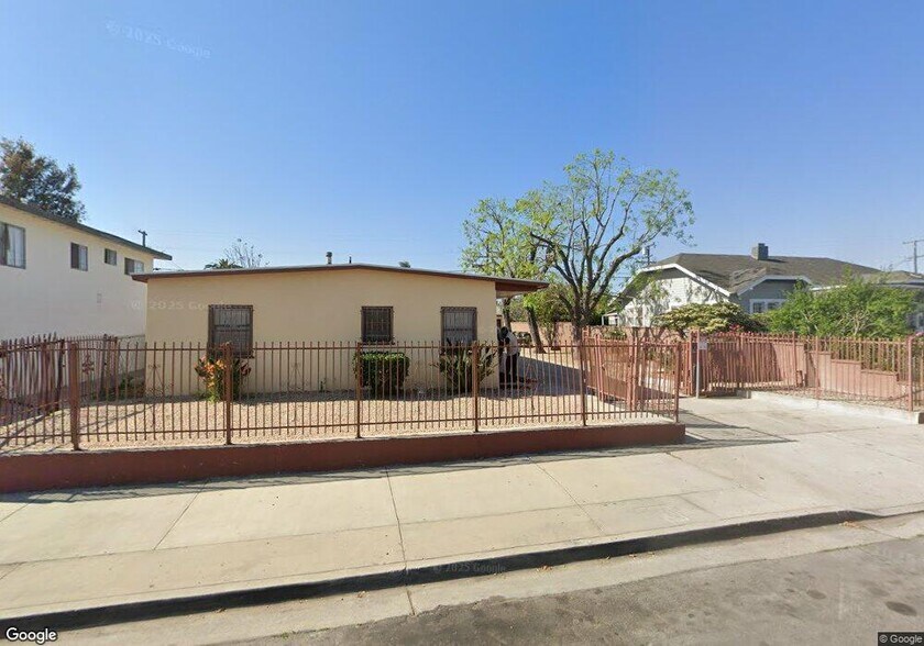 1116 W 102nd St, Los Angeles, CA 90044 - 1116 W 102nd St