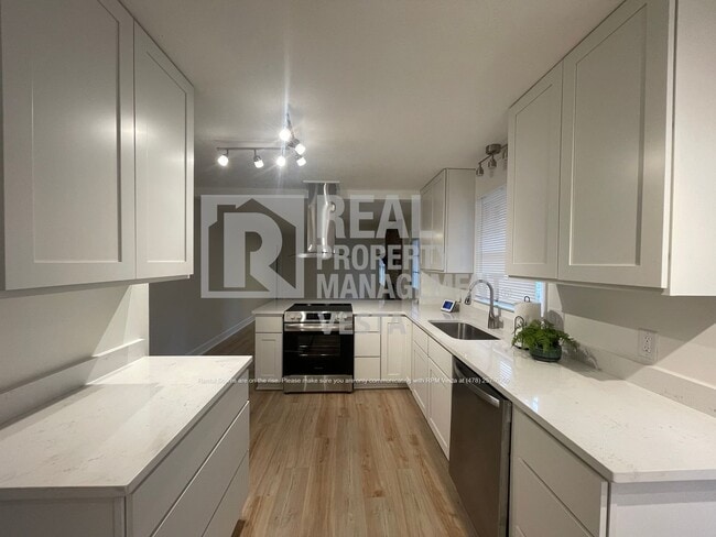 Building Photo - 2866 Glen Echo Dr