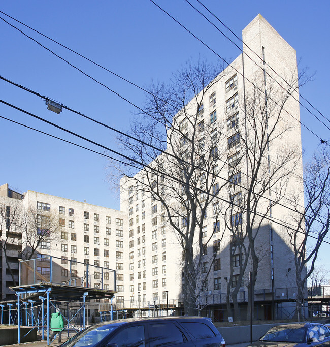 Building Photo - Surf 21