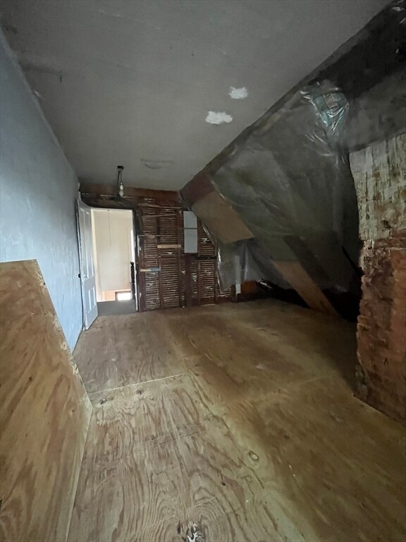 Building Photo - 115 Upham St