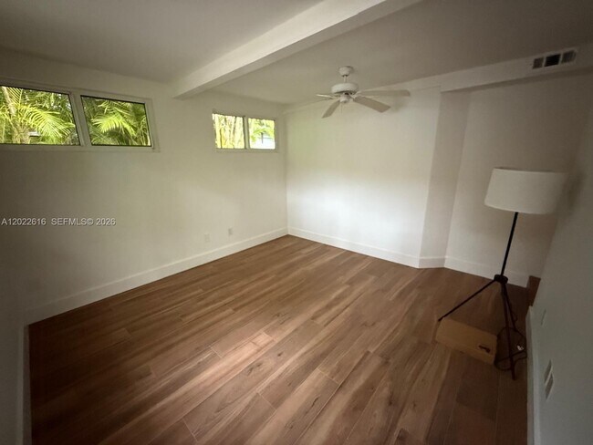 Building Photo - 6851 SW 77th Terrace